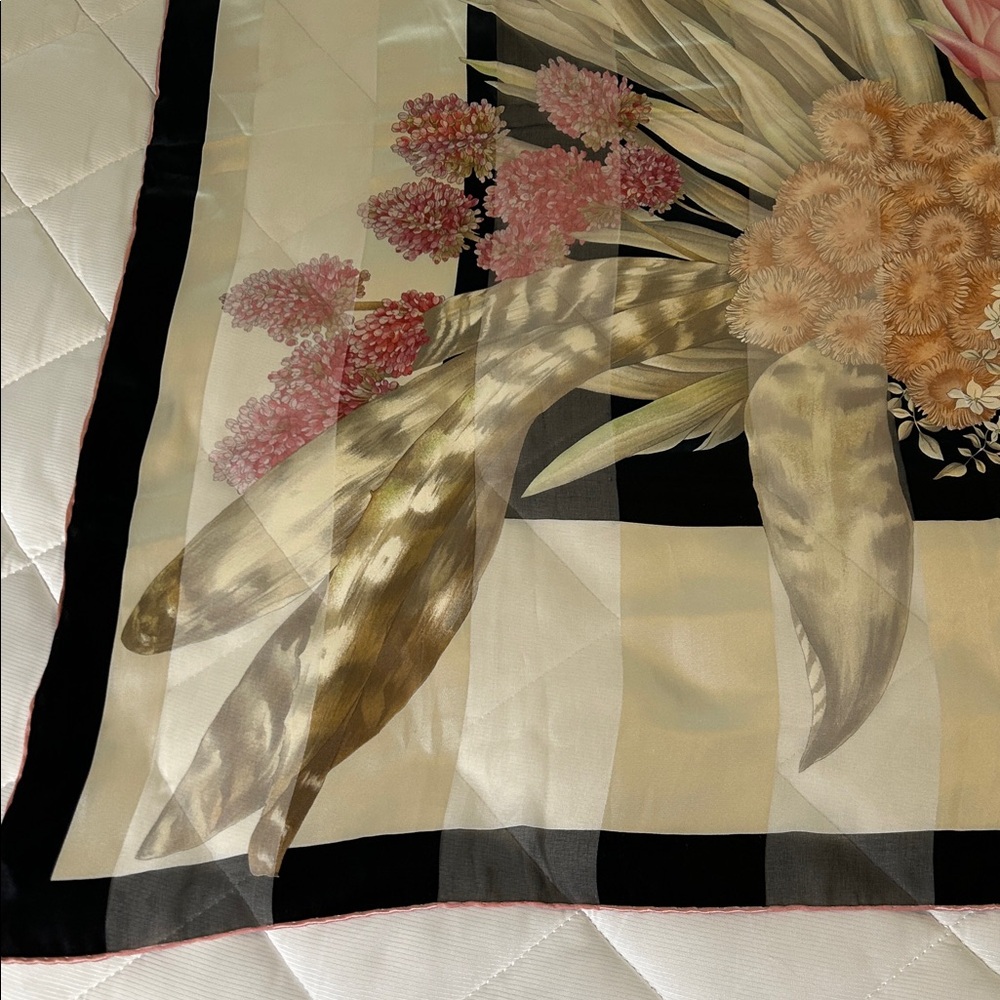 Vintage Valentino Scarf - Picture 4 of 13